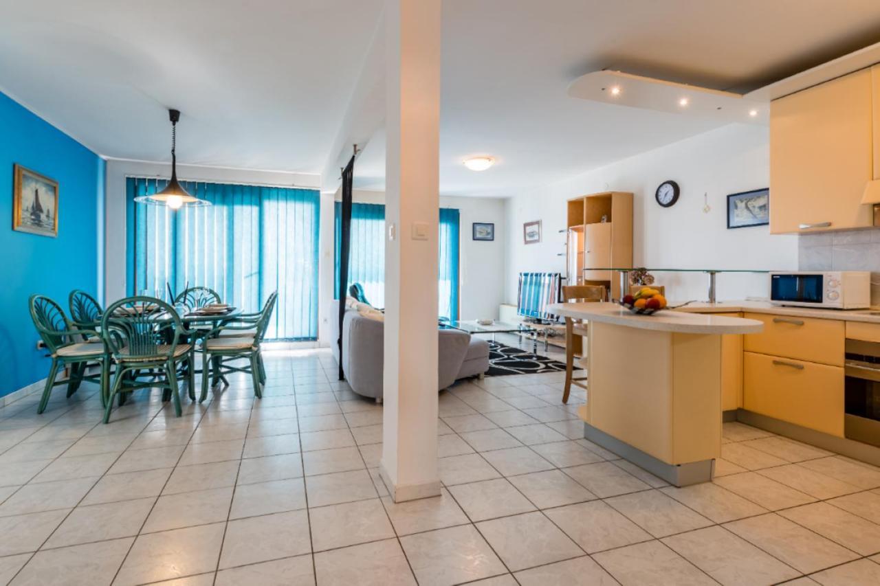 Sea View Apartment Reno W/Garage Split Eksteriør bilde