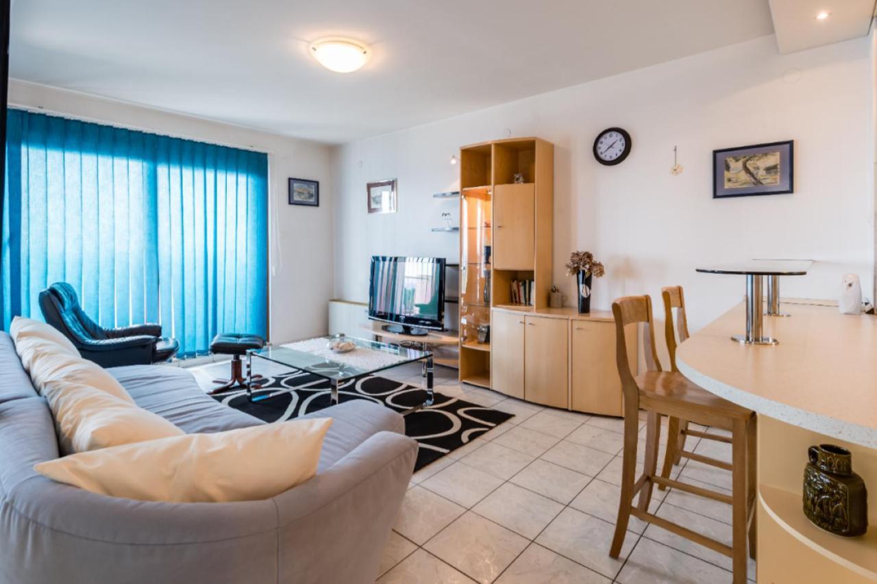 Sea View Apartment Reno W/Garage Split Eksteriør bilde
