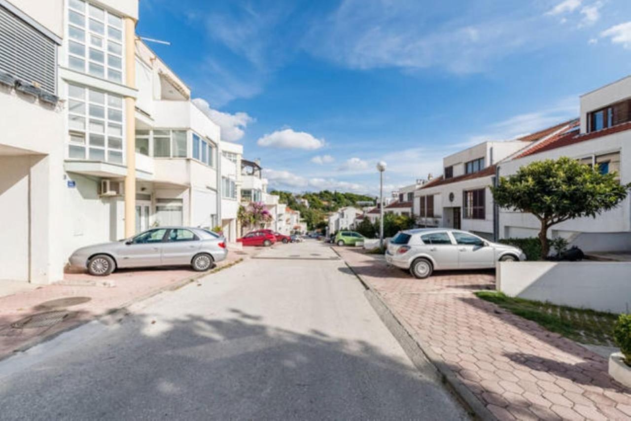 Sea View Apartment Reno W/Garage Split Eksteriør bilde